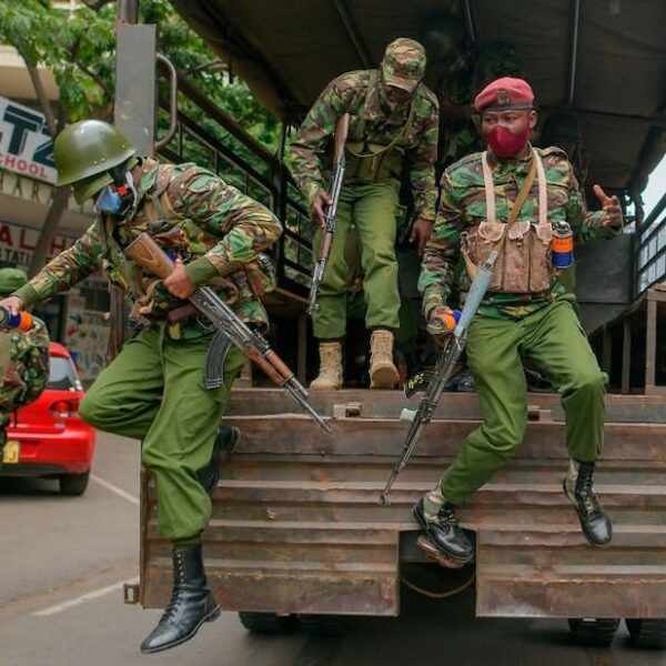 La Troisième Voie force à bloquer la voie de l'intervention kényane en Haïti