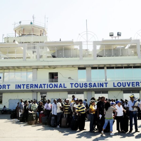 Insécurité en Haïti : Les compagnies aériennes prolongent les annulations de vols sur Port-au-Prince