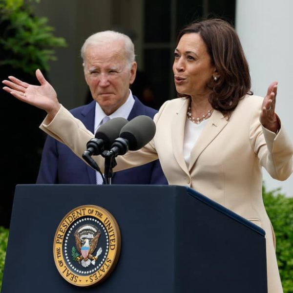 Biden abandonne : Kamala Harris, nouvel espoir des démocrates ?