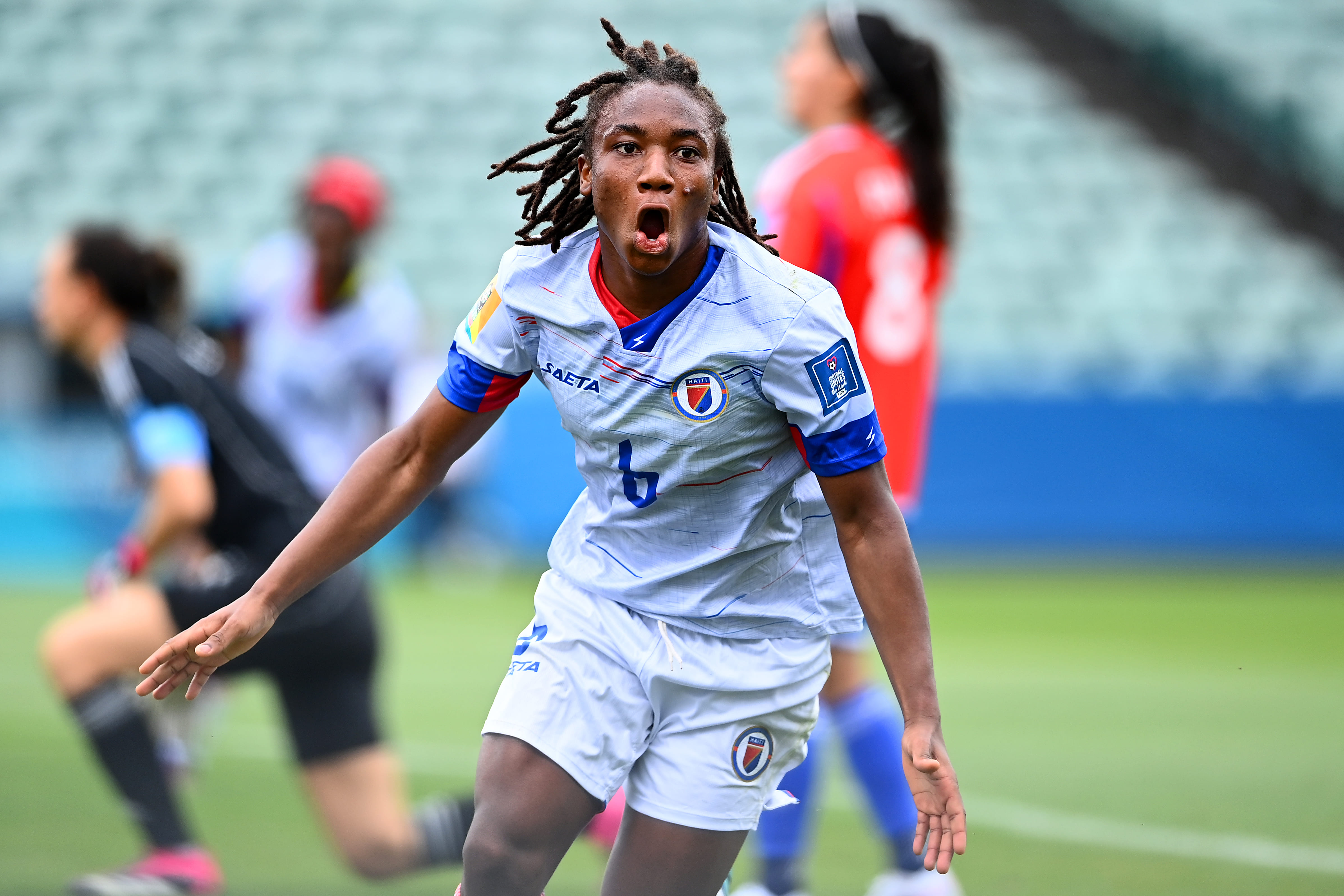 Melchie Dumornay sacrée meilleure joueuse de la CONCACAF pour la saison 2023-2024