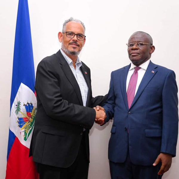 Transition politique : Me Axène Joseph prend les rênes du cabinet du Premier Ministre