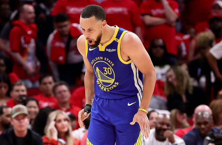 NBA Playoffs : Grâce à un Curry des grands soirs, les Warriors remportent le Game 1 de la série
