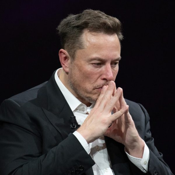 Elon Musk passe à la vitesse inférieure au gouvernement américain, pourquoi ?