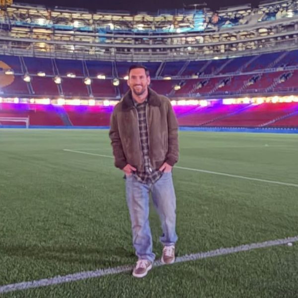 Lionel Messi affole les réseaux avec une photo au Camp Nou