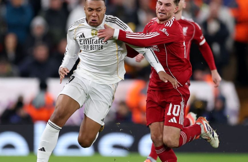 Un Real sans éclat trébuche à Anfield