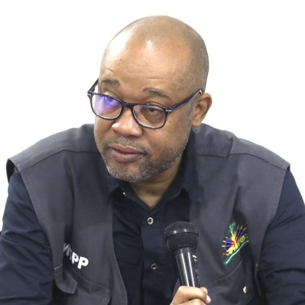 Le ministre de la Santé publique satisfait de l’avancement des travaux à l’hôpital Saint-Michel de Jacmel