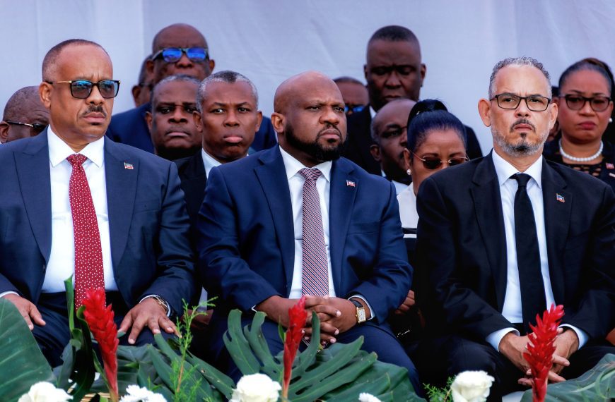 Qui gagnera la lutte pour le pouvoir ?