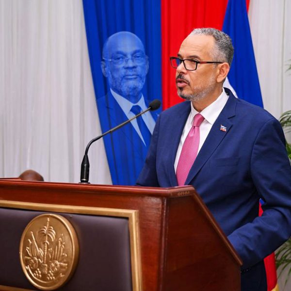 Deux premiers ministres au pouvoir solitaire, Fils-Aimé fera-t-il mieux qu’Henry ?