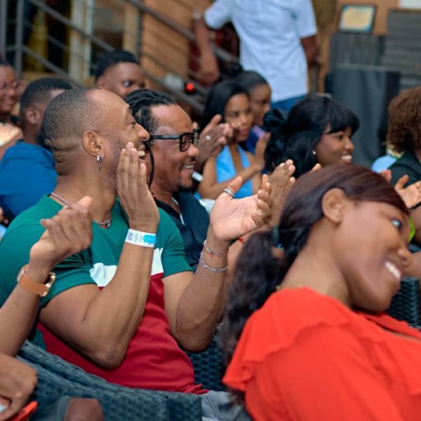 « Viens qu’on riGoalll » : l’IFH Comedy Club remporte une éclatante victoire contre le stress à Pétion-Ville